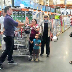 Joan Rivers, Costco, Twit Pic Joan Rivers, Costco, Twit Pic